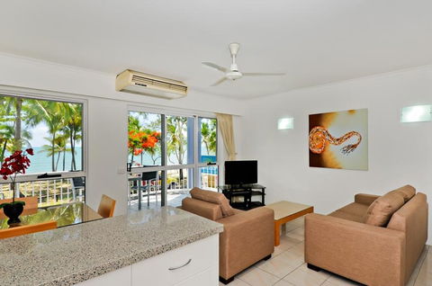 Agincourt Beachfront Apartments - Tourism Brisbane 6