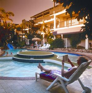 West Beach Lagoon - Tourism Brisbane 1