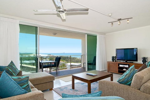 Chateau Royale Beach Resort - Tourism Brisbane 2