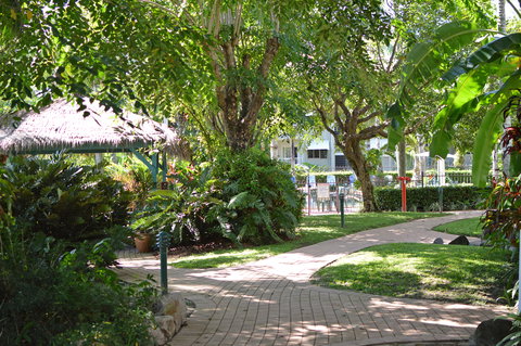 Cairns Beach Resort - Tourism Brisbane 0
