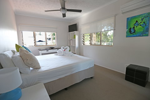 Cairns Beach Resort - Tourism Brisbane 8