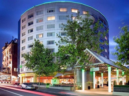 Holiday Inn Potts Point - Tourism Brisbane 2
