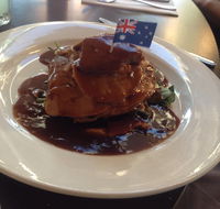 Hotel Crown - Tourism Brisbane