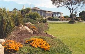 Surfside Motor Inn - Tourism Brisbane 0