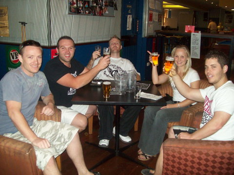 Coolbellup Hotel - Tourism Brisbane 0