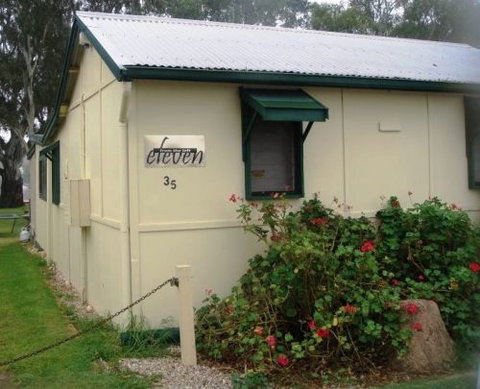 Eleven From The Left - Tourism Brisbane 7