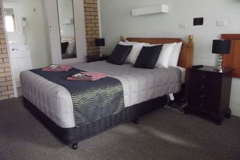Guyra Motor INN - Tourism Brisbane 6