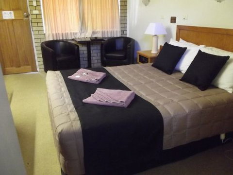 Guyra Motor INN - Tourism Brisbane 8