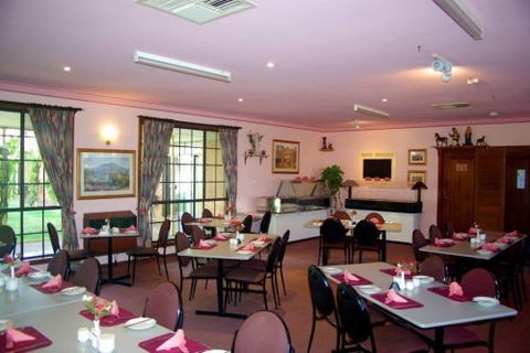 Roundhouse Motel - Tourism Brisbane 2