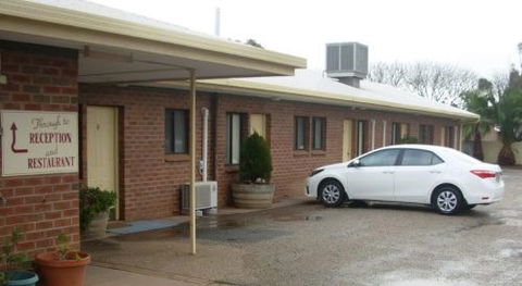 Roundhouse Motel - Tourism Brisbane 6