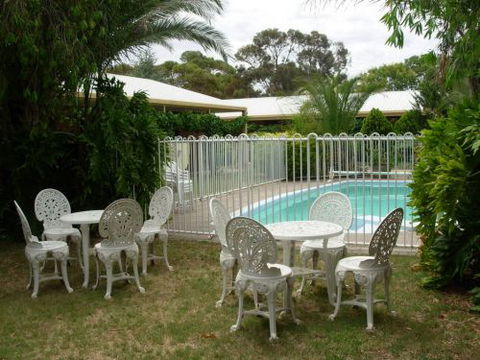 Roundhouse Motel - Tourism Brisbane 7