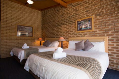 The Town House Motor Inn - Sundowner Goondiwindi - Brisbane 4u 0