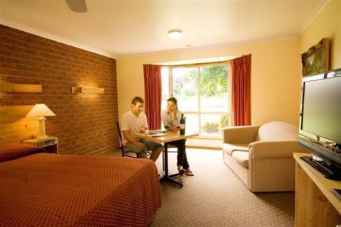 AAt 28 GOLDSMITH(Golden Chain Motel) - Brisbane 4u 0
