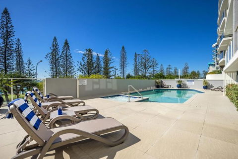 Pacific Beach Resort - Brisbane Tourism 12