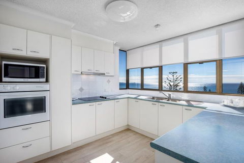 Pacific Beach Resort - Brisbane Tourism 18