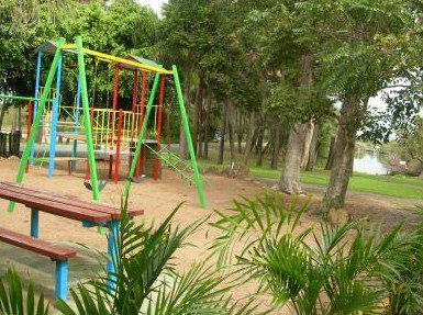 Lanis Holiday Island - Tourism Brisbane 4