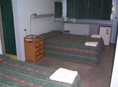 Crown Hotel Motel - Brisbane 4u 4