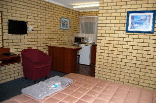 Coastal Comfort Motel - Tourism Brisbane 4