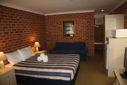 Comfort Inn Lake Macquarie - Brisbane Tourism 0