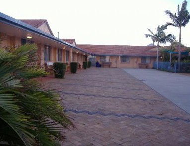 Twin Pines Motel - Brisbane Tourism 4