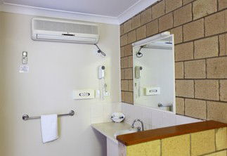 Jacaranda Country Motel - Brisbane Tourism 3