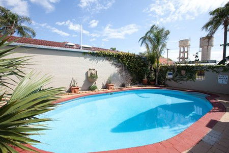 The Town House Motor Inn - Sundowner Goondiwindi - Tourism Brisbane 1