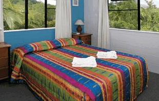 Castaways Trinity Beach - Tourism Brisbane 0