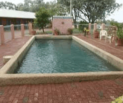 Latara Resort Motel - Tourism Brisbane 1