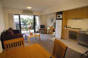 Quest Mont Albert - Brisbane 4u 0