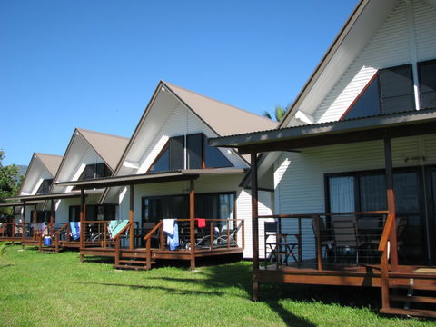 Cardwell Beachcomber Motel & Tourist Park - Tourism Brisbane 0