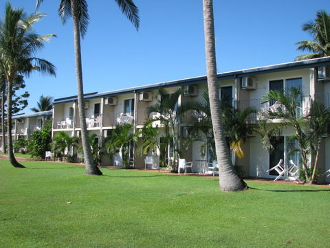Cardwell Beachcomber Motel & Tourist Park - Tourism Brisbane 2
