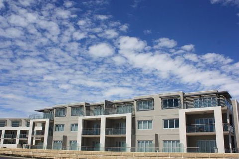 Bunbury Seaview Apartments - Brisbane Tourism 6