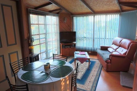 Stanley Lakeside Spa Cabins - Tourism Brisbane 4