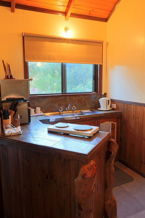 Stanley Lakeside Spa Cabins - Tourism Brisbane 5