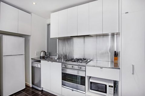 Astra Apartments Melbourne CBD - Brisbane 4u 2