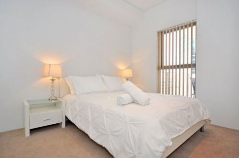 Astra Apartments - Perth  - Brisbane 4u 1