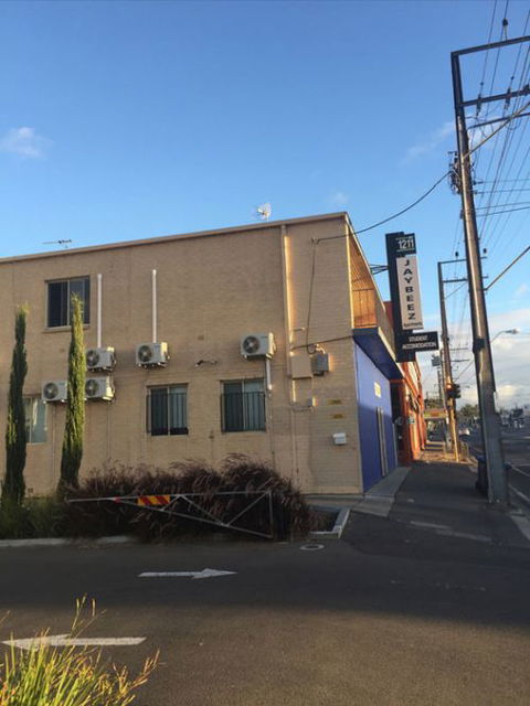 Adelaide Rooms - Brisbane 4u 2