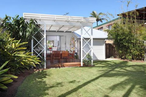 Short Stay Network - Brisbane 4u 5