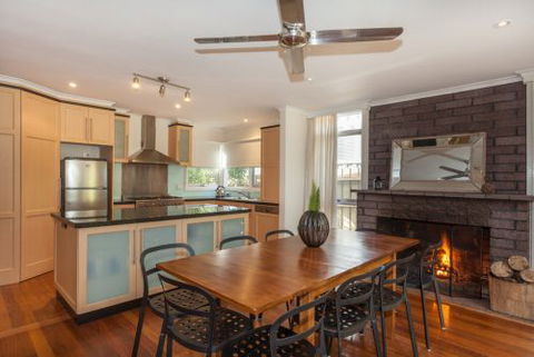 Amour Eva Retreats  - Brisbane 4u 4