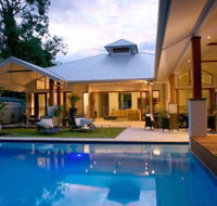Pearl on Newell Beach - Brisbane 4u