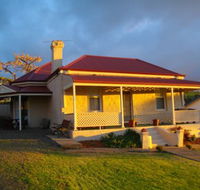Charlie Bates Cottage - Tourism Brisbane
