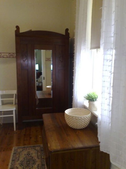Charlie Bates Cottage - Brisbane 4u 8