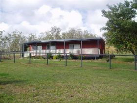 Mulgowie Country Cabins - Tourism Brisbane 0