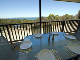 American River Water View Cottage - Brisbane Tourism 0