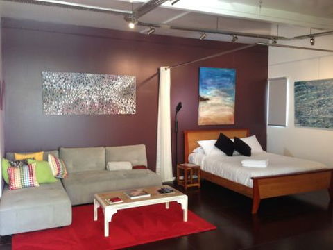 ArtHOUSE Beachfront Accommodation - Tourism Brisbane 3