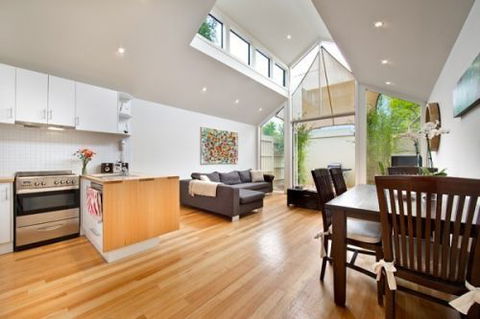Port Melbourn Cottage - Stay Innercity - Brisbane Tourism 2