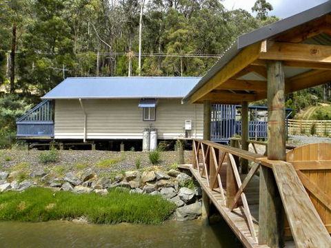 Huon Charm Waterfront Cottages - Tourism Brisbane 5
