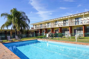 Econo Lodge Tamworth - Tourism Brisbane 12