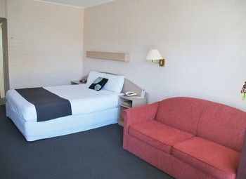 Econo Lodge Tamworth - Tourism Brisbane 20