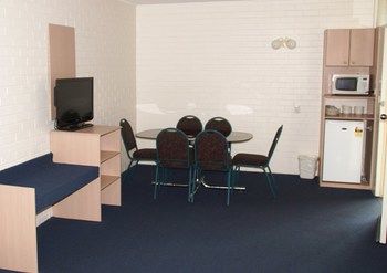 Econo Lodge Tamworth - Tourism Brisbane 81